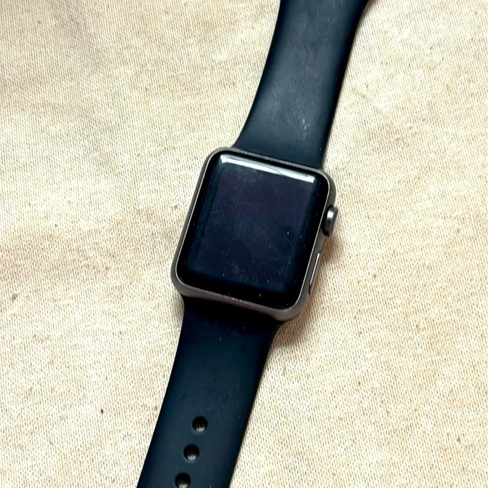 Black Apple Watch Smartwatch 7000 Series 38mm Aluminum
